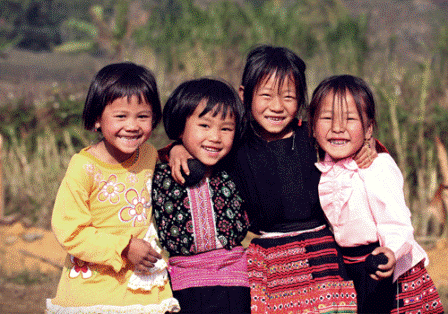 "Áo ấm người già - Tặng quà trẻ nhỏ"